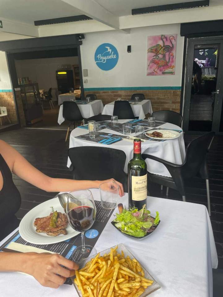 Bon plat et vin La Réunion