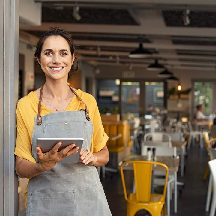 Employé salle La Réunion
