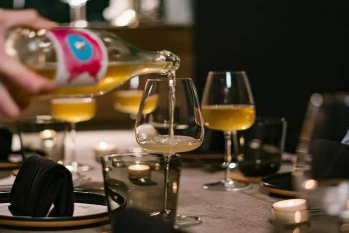 Brasserie, La Possession